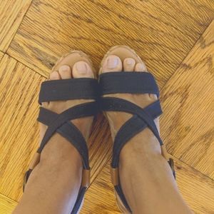 Banana Republic navy wedge shoe